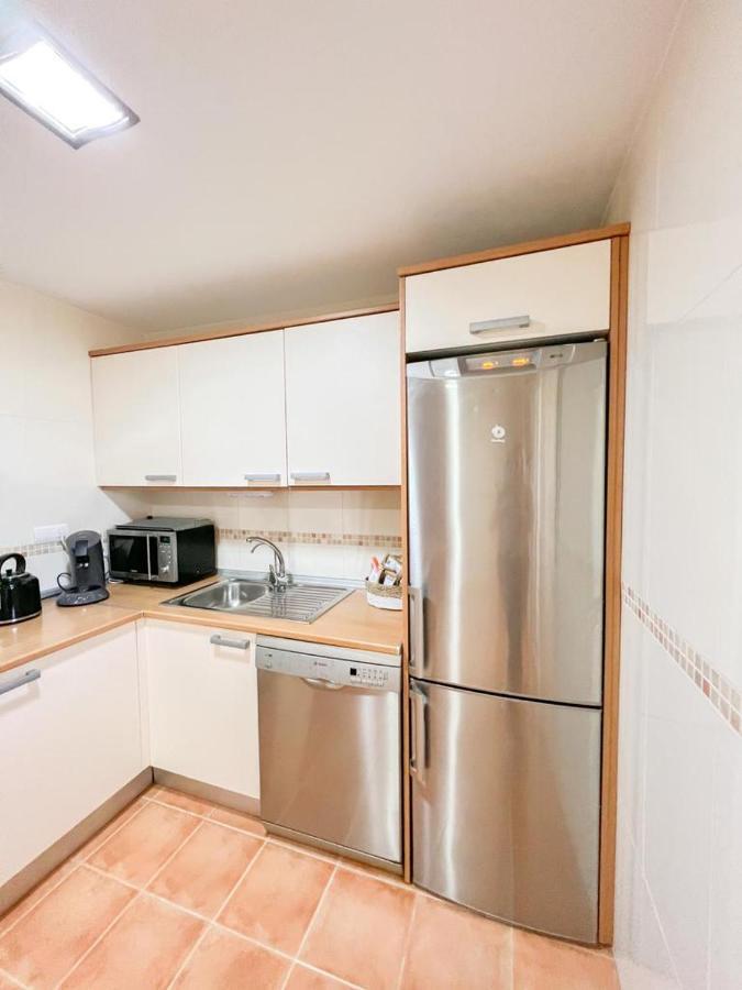 Bright With Terrace, Pool And Appartement Torremolinos