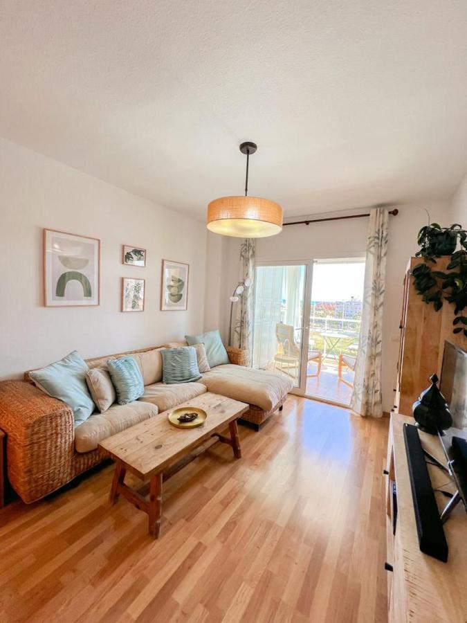 Appartement Bright With Terrace, Pool And