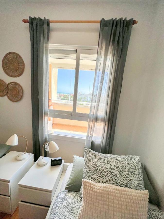 Bright With Terrace, Pool And Appartement