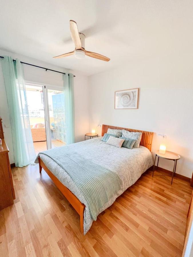 Bright With Terrace, Pool And Appartement